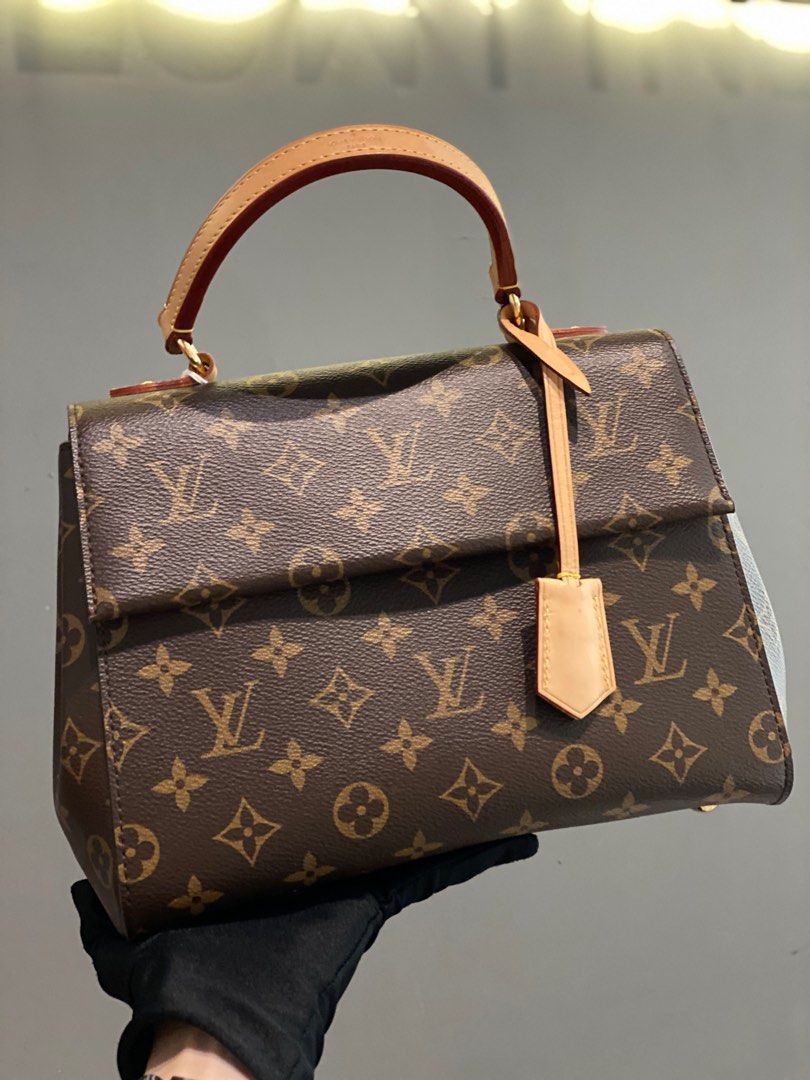 Louis Vuitton Cluny BB Review