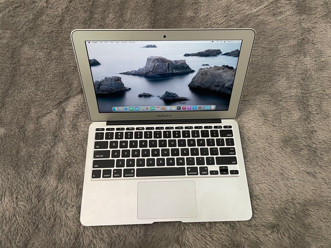 macbook air 2014 11 inch, Elektronik, Komputer, Laptop di Carousell