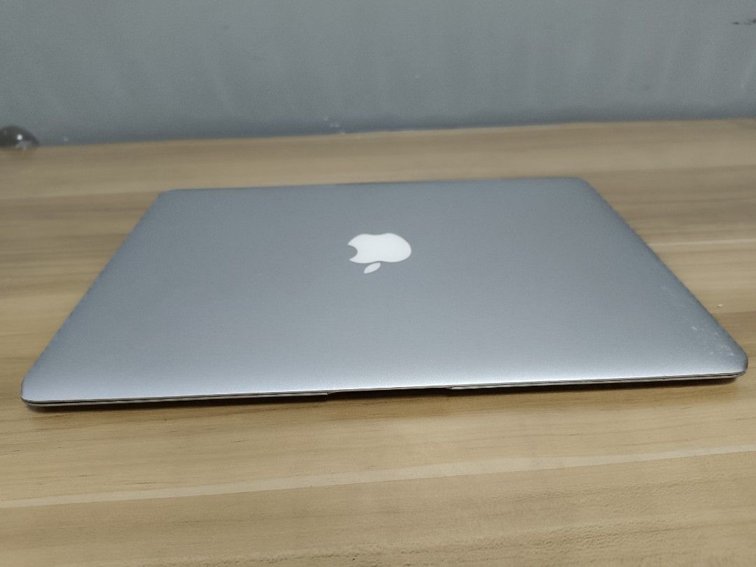 MacBook Air 2015 13inch office adobe