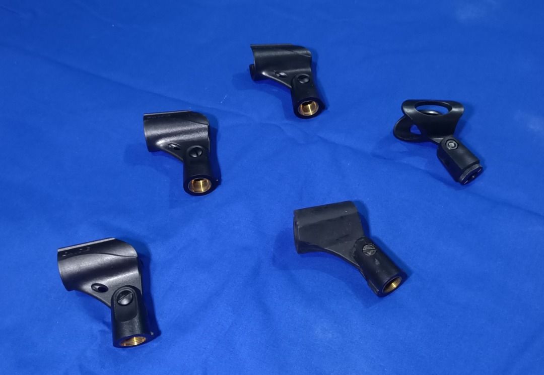 Mic Holders (Category: Microphones) located in Quezon City. Submitted by glaclac (Listing ID 1244474552, Image 1). Description: Two pieces for 400 php. They're selling fast! Get yours before they run out..
