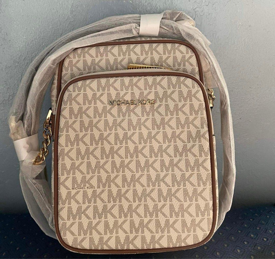 Michael Kors Jet Set Travel Medium Dome Crossbody Bag Pvc Logo Signature  Vanilla 