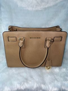 REPRICED Michael Kors Saffiano Leather 3 in 1 Crossbody with Wristlet,  Women's Fashion, Bags & Wallets, Cross-body Bags on Carousell