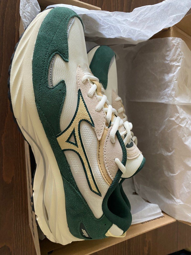 Mizuno wave rider beta green Carousell