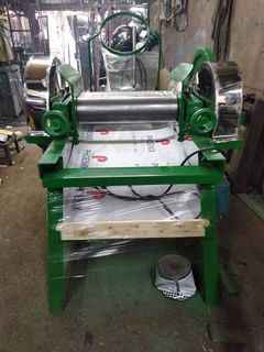 New Heavy Duty Dough Roller Machine 2 Phase also have Heavy Duty Gas Oven and other bakery equipments we deliver within MEtro manila and Ship nationwide