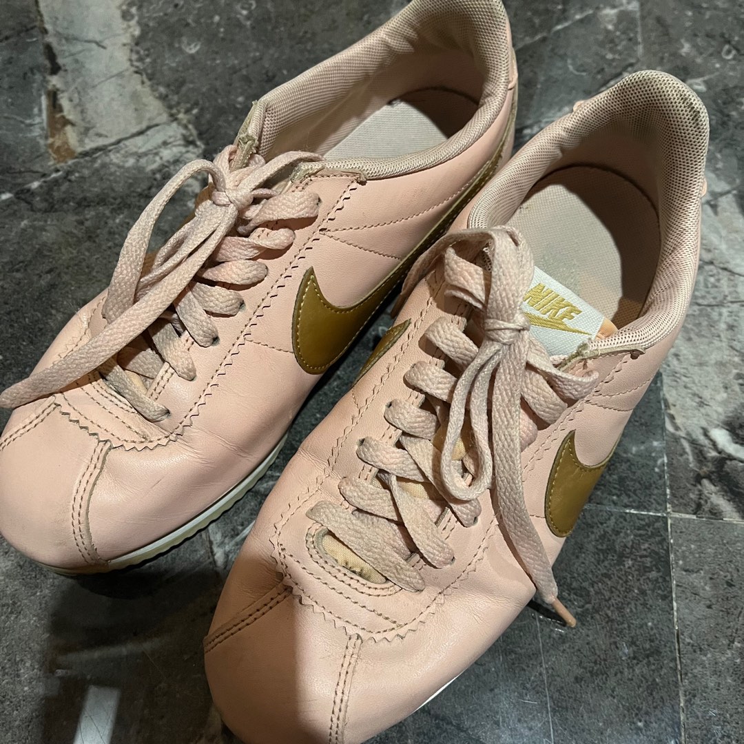 nike cortez pink