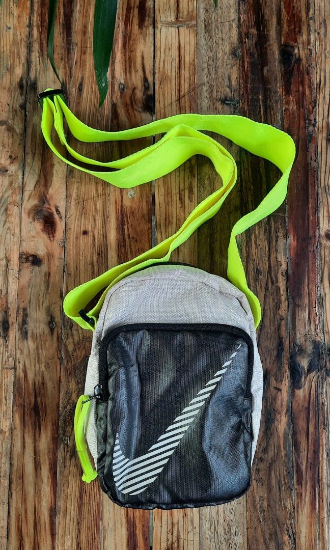 SALE Nike Heritage 2.0 Winterized Crossbody Slingbag Unisex