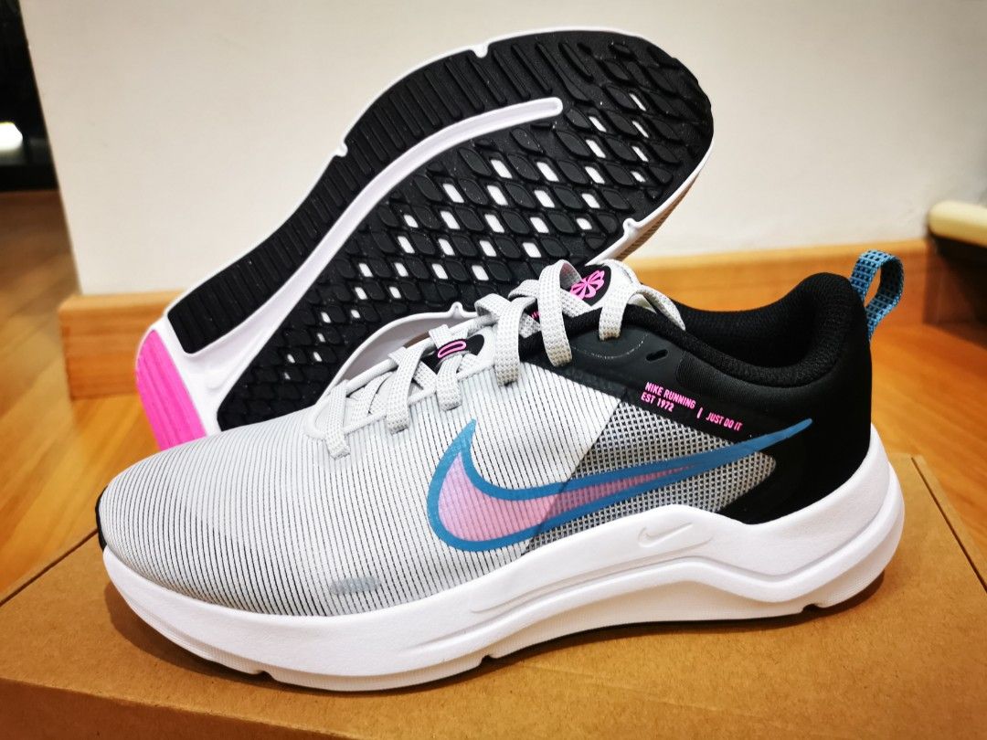 Nike womens size best sale 12