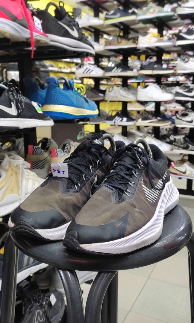 Nike zoom flo clearance