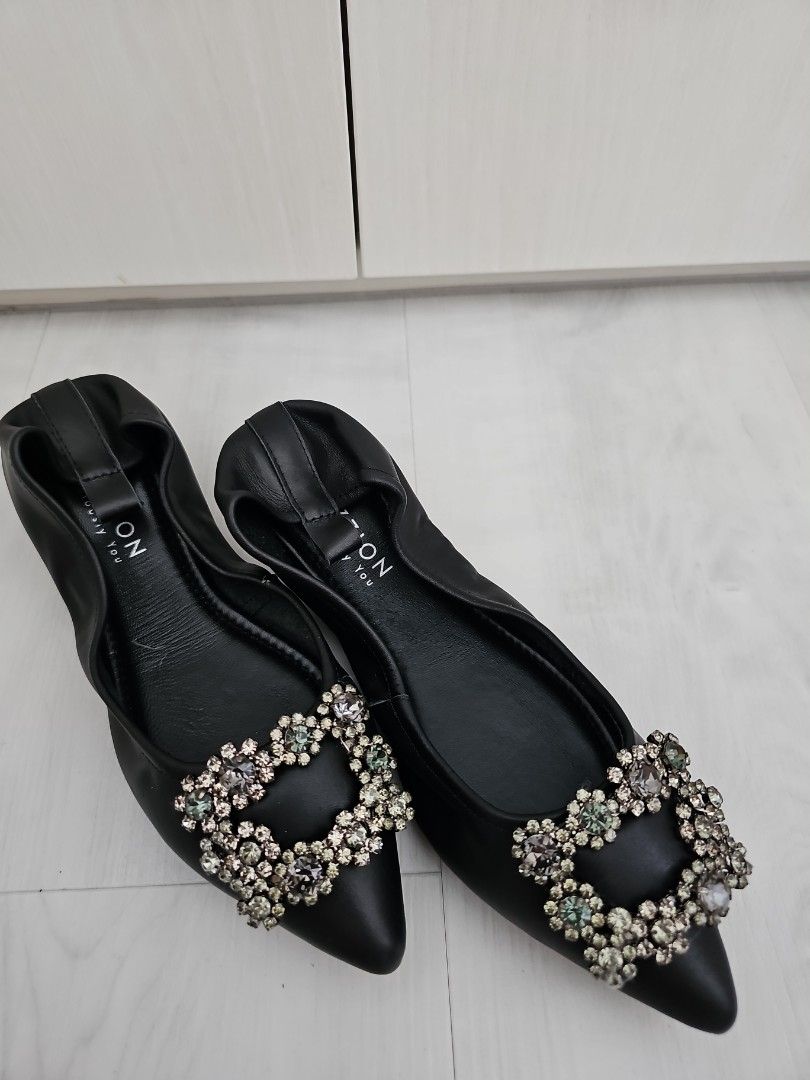 White clearance foldable flats
