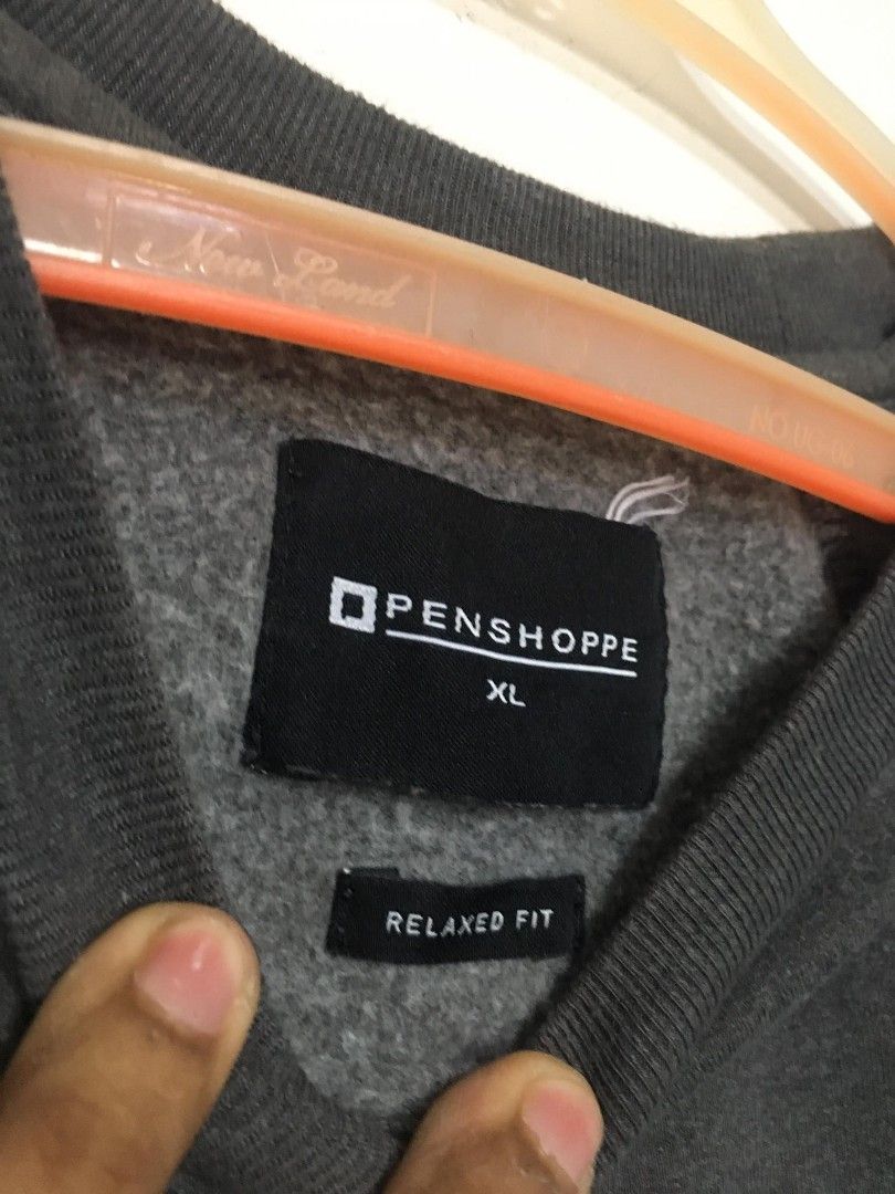 Penshoppe long sleeve (Category: Activewear) located in Calumpit. Submitted by dumbasspen61062 (Listing ID 1244487613, Image 3). Description: condition 9.5/10 issue: need wash L-XL.