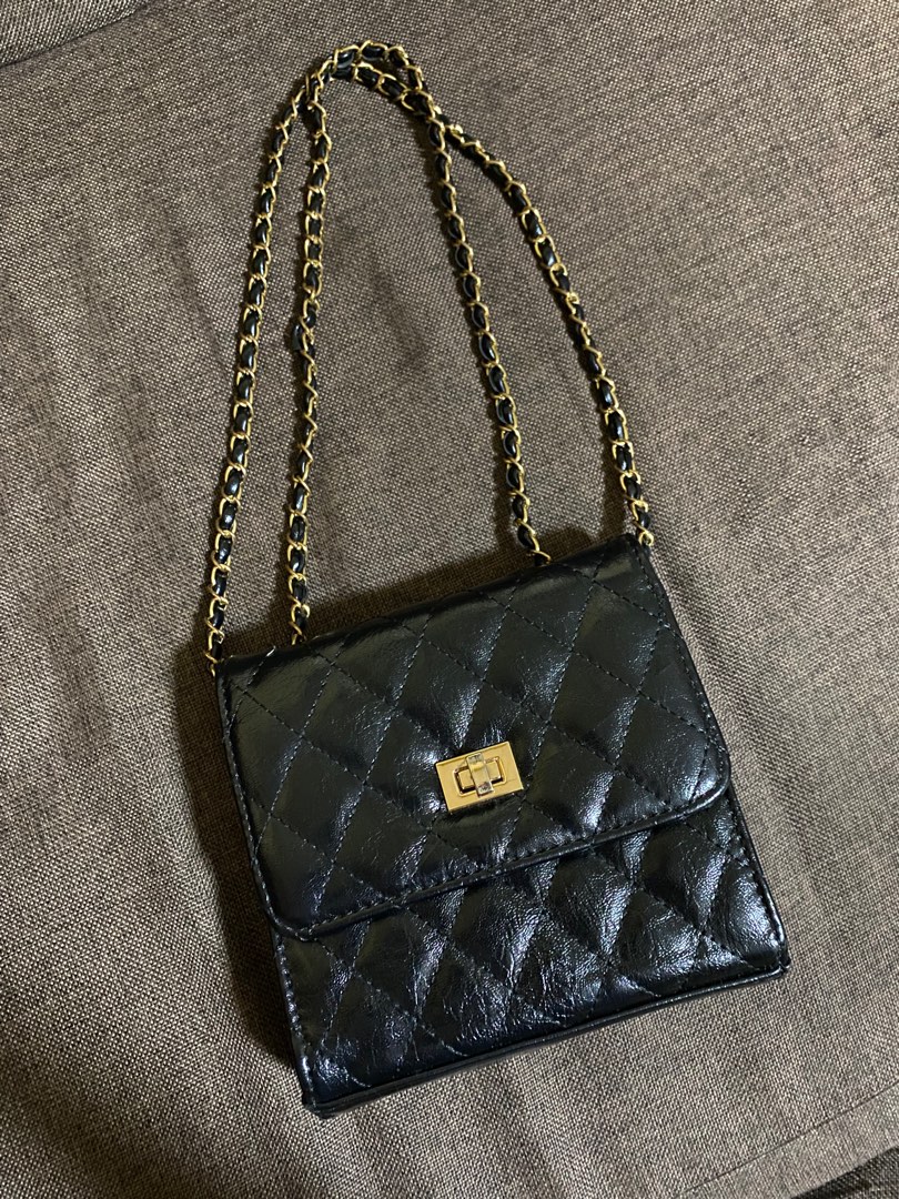 Quilted sling/shoulder bag on Carousell