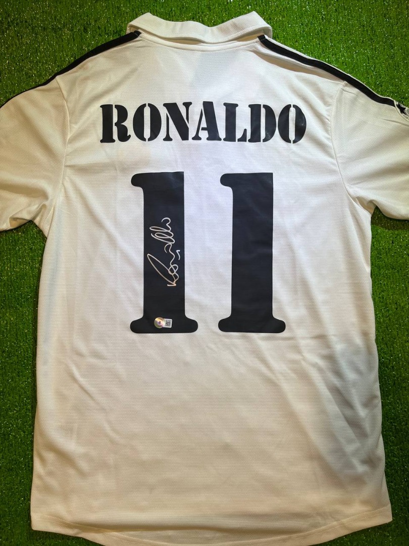 Autographed/Signed Ronaldo Nazario Real Madrid White Soccer Jersey