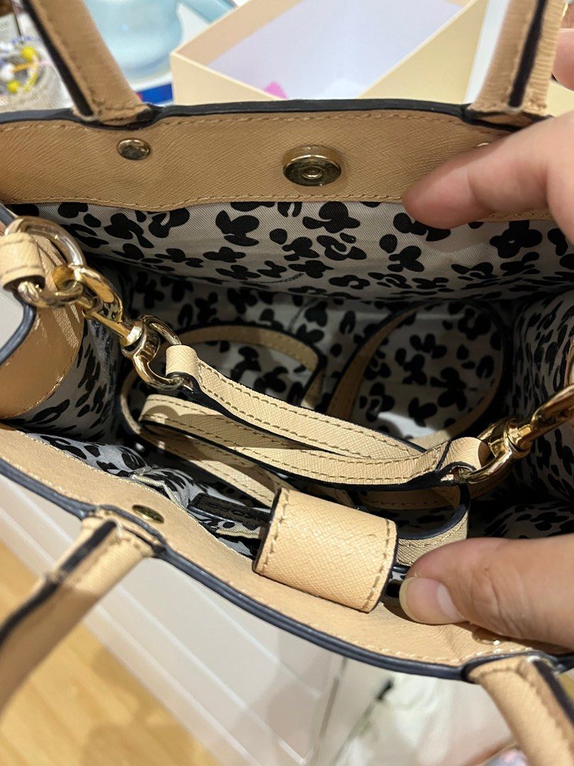 Rebecca minkoff avery 2024 medium leather crossbody