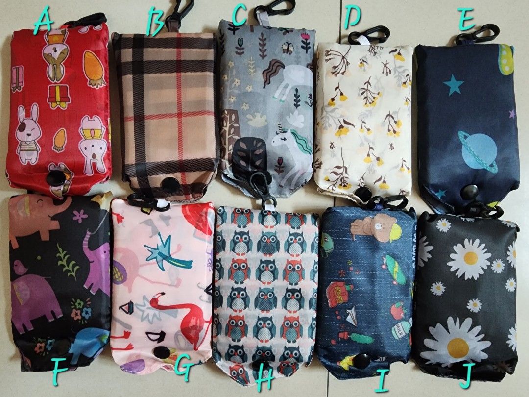 Fold up shopping bag with clip on pouch hot sale