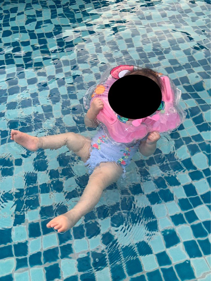 Ring float and waist float (Category: Infant Playtime) located in Shah Alam. Submitted by lam419v (Listing ID 1244518134, Image 1). Description: Neck float and ring float (with seat) Both item for rm10 .