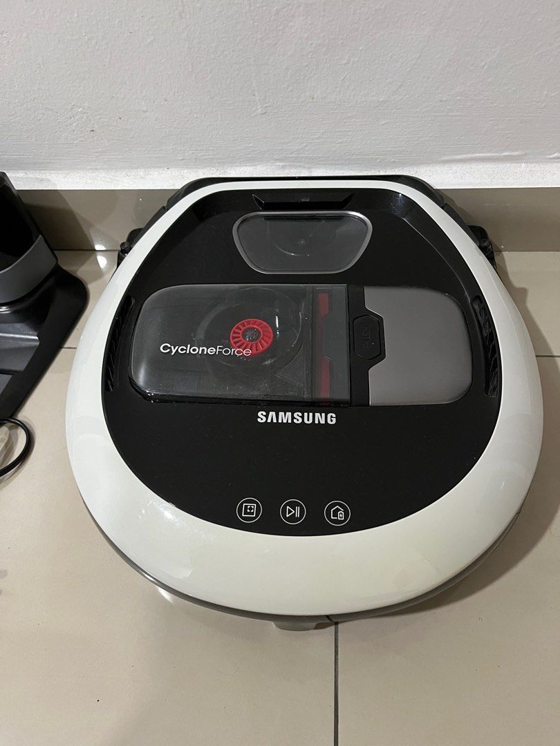 Samsung robot vacuum, TV & Home Appliances, Vacuum Cleaner