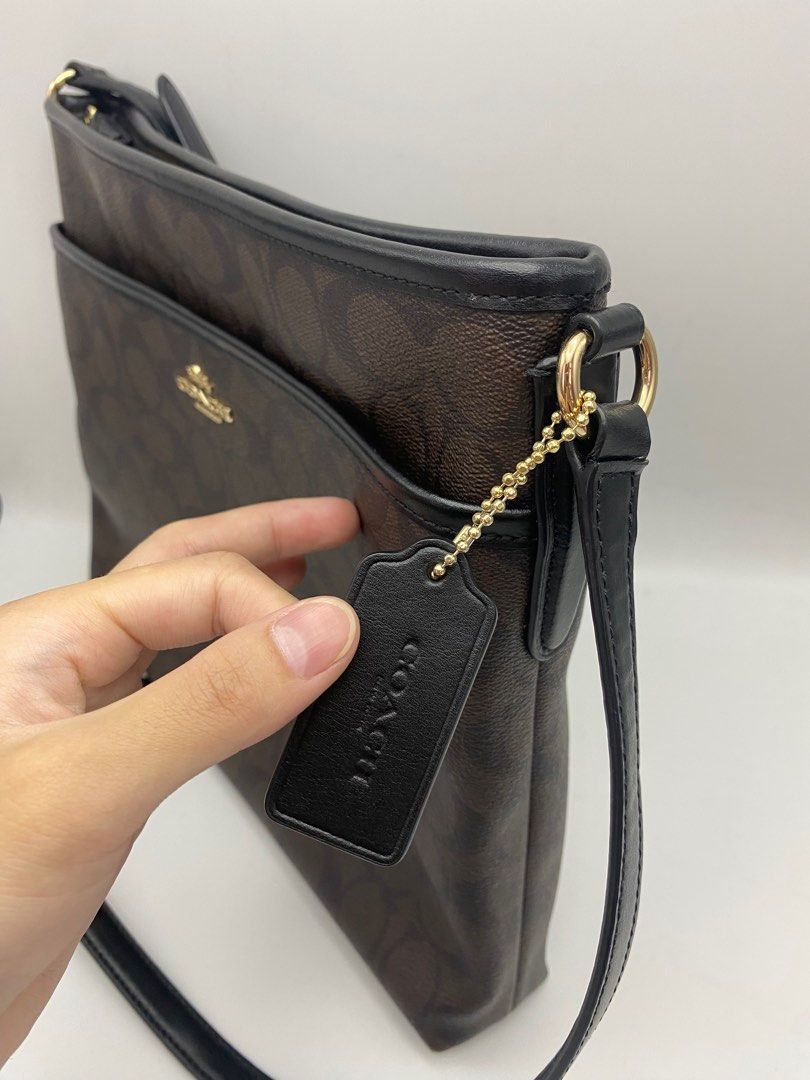 Coach bag second store hand