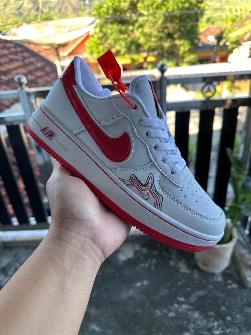 Sepatu Nike AF1 Hoops Size 40, Fesyen Pria, Sepatu , Sneakers di Carousell