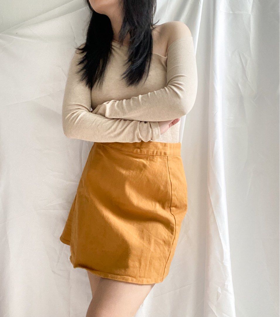 Skirt Mustard mini skort Korean, Fesyen Wanita, Pakaian Wanita