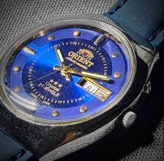 Stunning Ultramarine Orient Crystal Watch - Automatic - 21 Jewels - Japan