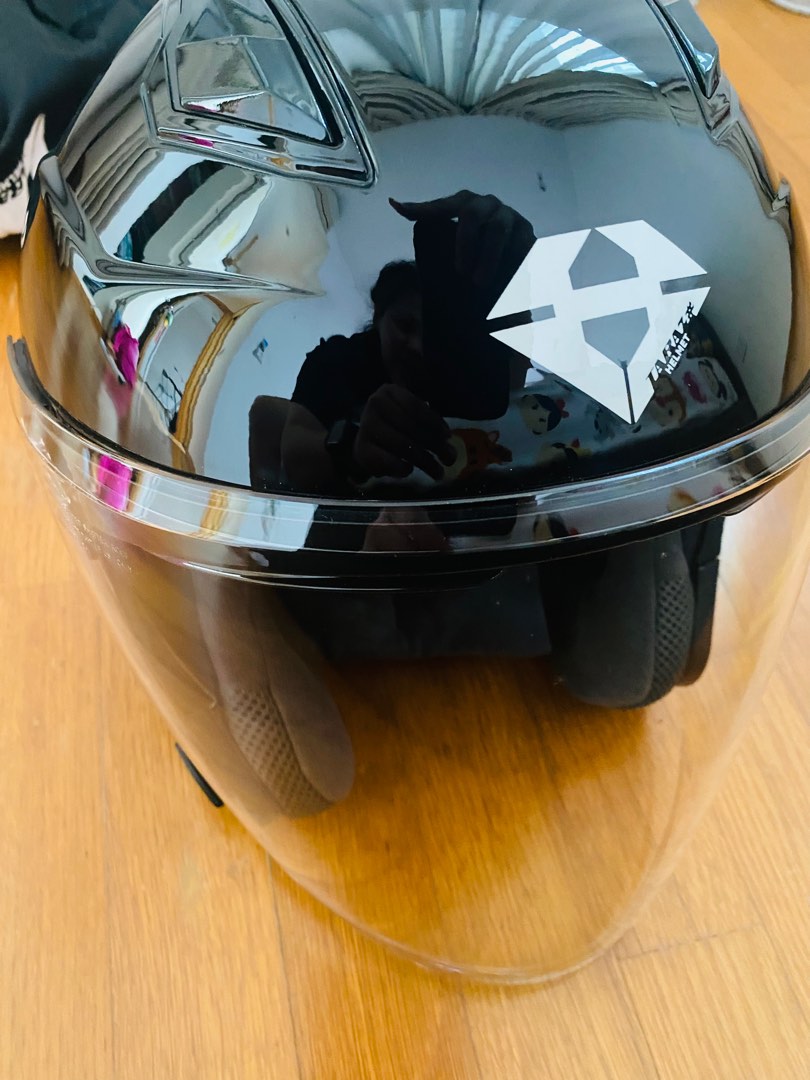 Taraz Motorcycle Helmet XXL, Motorcycles, Motorcycle Accessories on