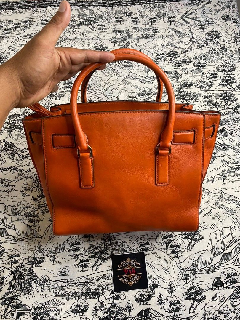 Tas bekas bagus, Fesyen Wanita, Tas & Dompet di Carousell