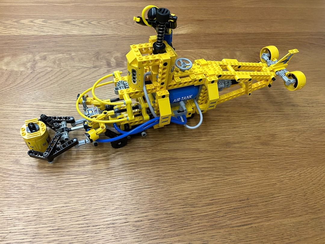 Lego technic best sale submarine 8250