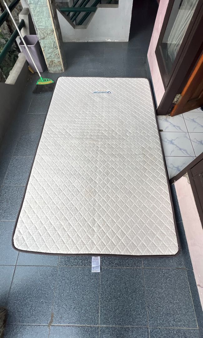Topper kasur quantum latex 120*200, Perabotan Rumah di Carousell