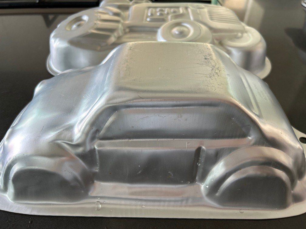 Truck and car cake mould, Furniture & Home Living, Kitchenware