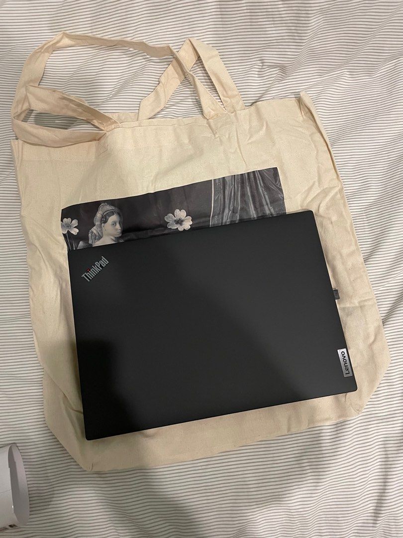 Uniqlo Louvre Museum tote bag, Women's Fashion, Bags & Wallets, Tote