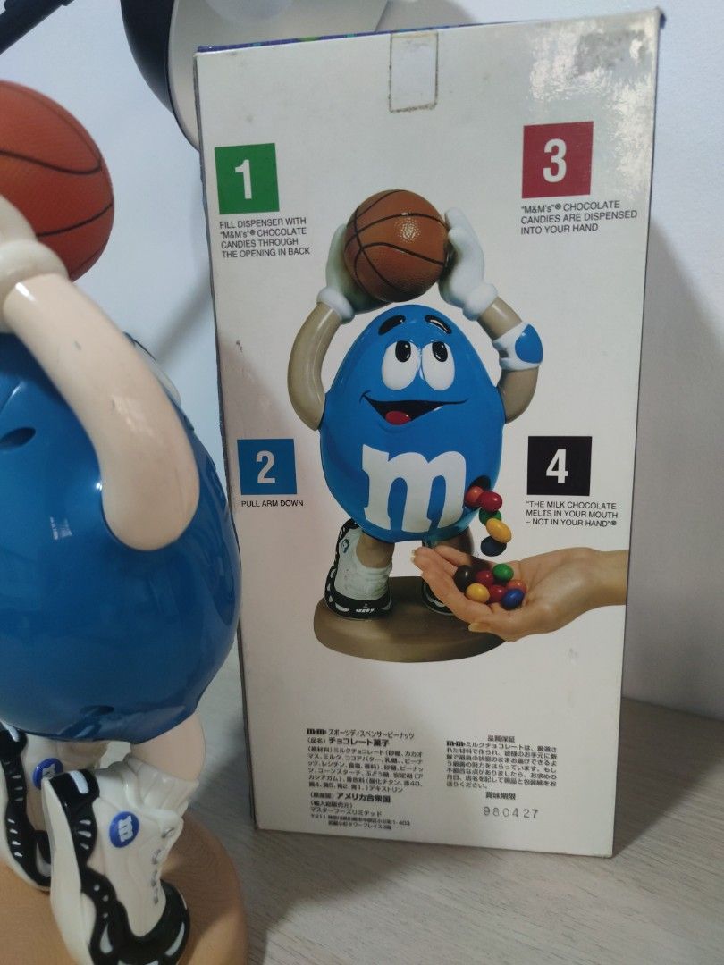 Vintage M&M M&Ms Candy Dispenser BASKETBALL PLAYER 1990s Mars Blue