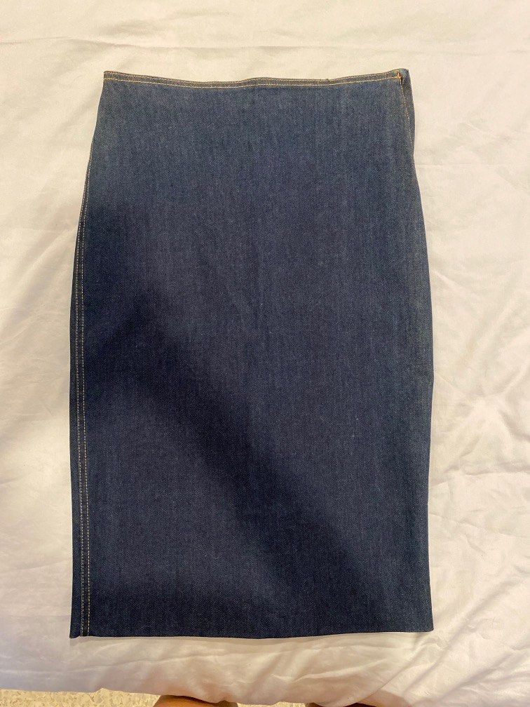 Zara midi denim skirt, Women's Fashion, Bottoms, Skirts on Carousell