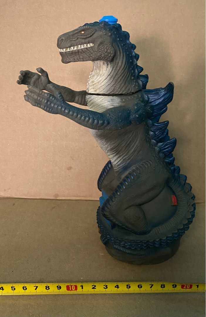 1998 TOHO GODZILLA WATER BOTTLE WITH RIBBED STRAW & SCULPTED CAP