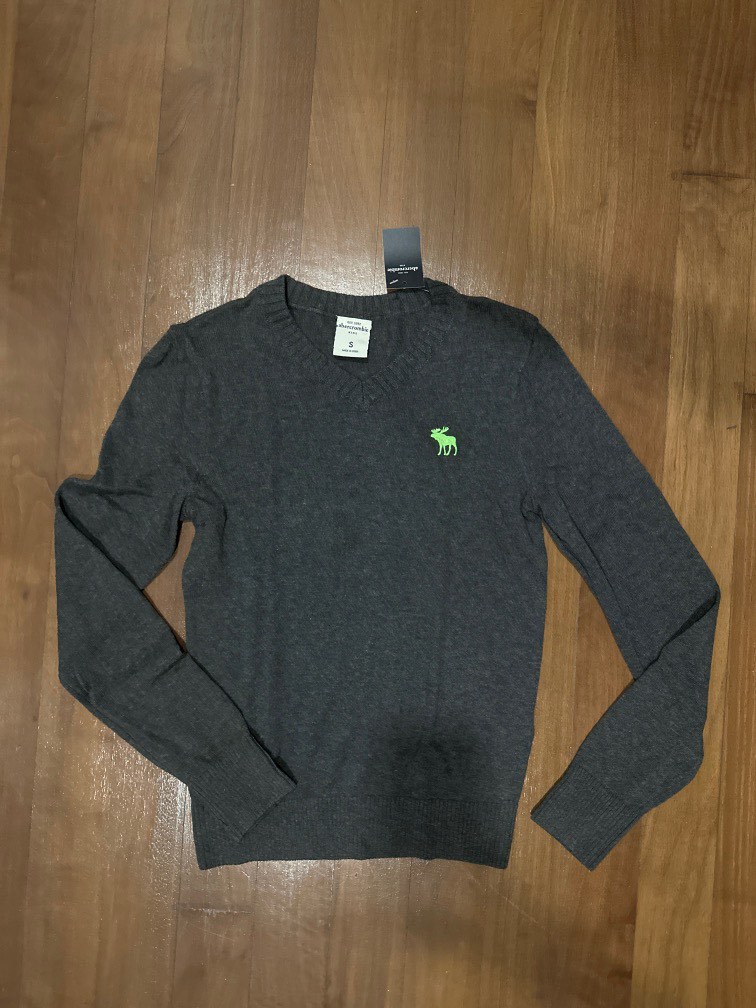 Abercrombie kids sweater Men s Fashion Coats Jackets and Outerwear on Carousell