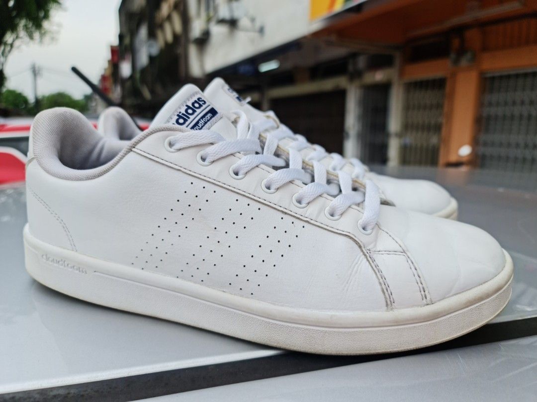 Neo cloudfoam deals white sneakers