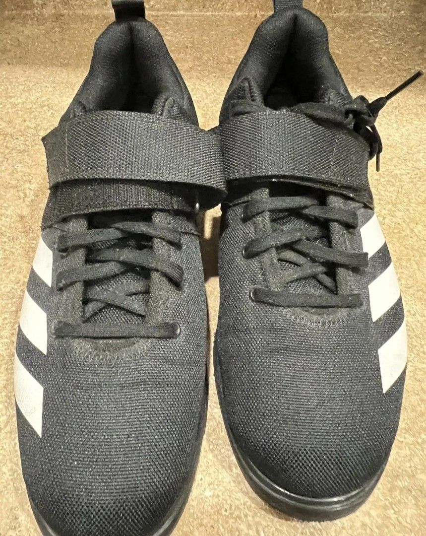 Adidas shoes outlet black size 5
