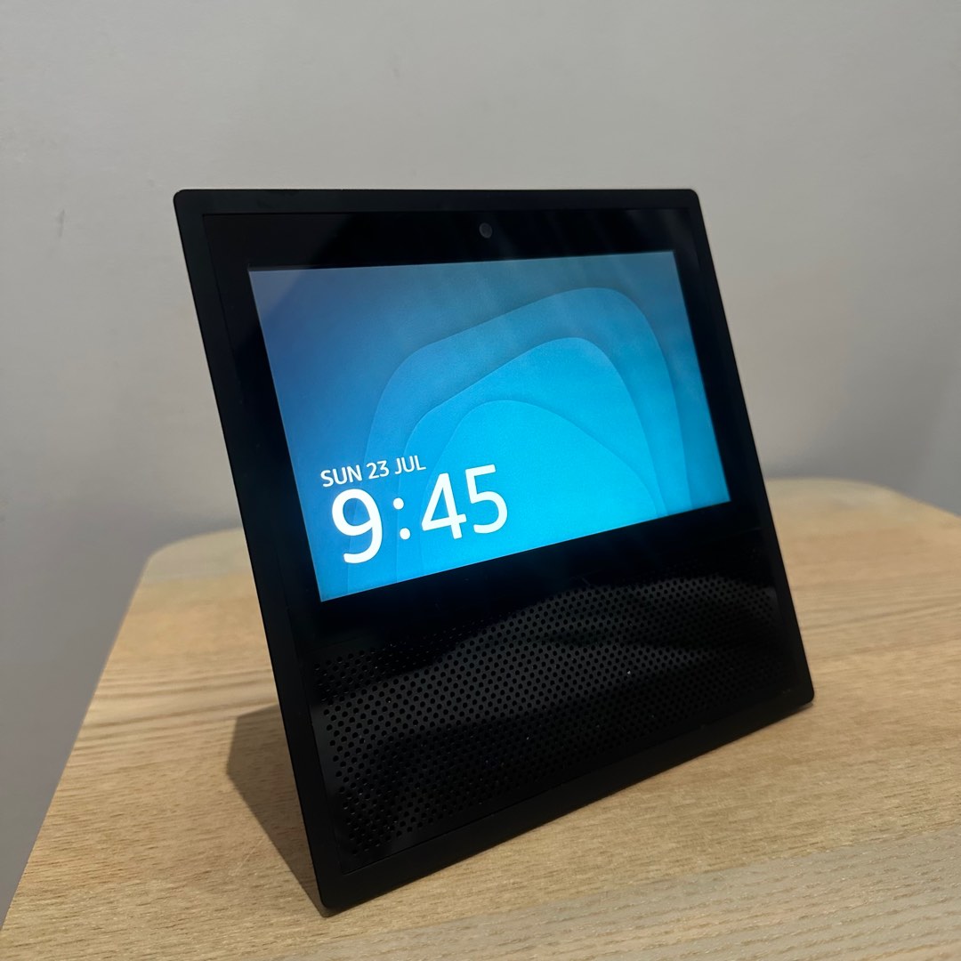 amazon-echo-clock-time-alarm-music-smart-display-radio-bluetooth