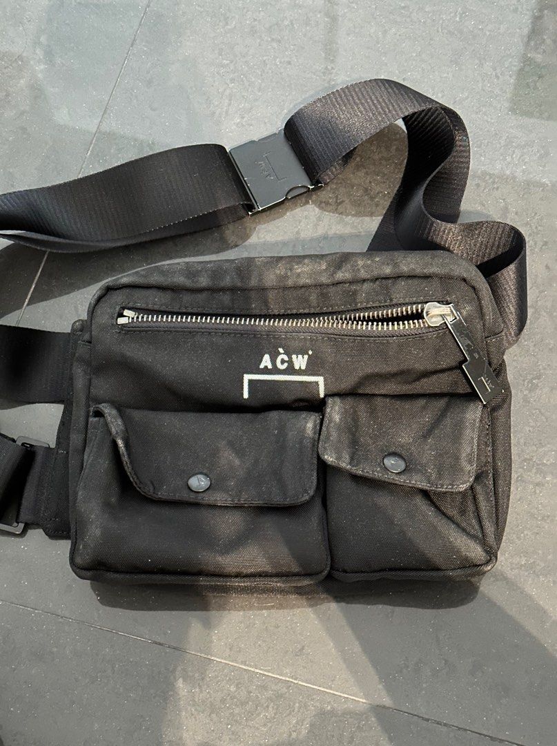 A cold wall messenger top bag