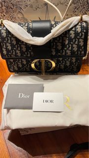 AUTHENTIC Dior Montaigne 30 Box Bag Black, Luxury, Bags & Wallets on  Carousell