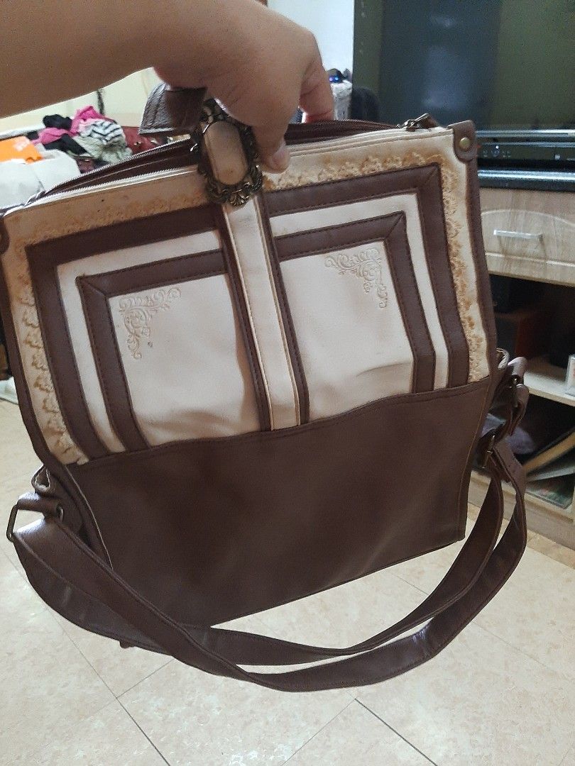 AXES FEMME SHOULDER / BODY BAG, Women's Fashion, Bags & Wallets, Cross