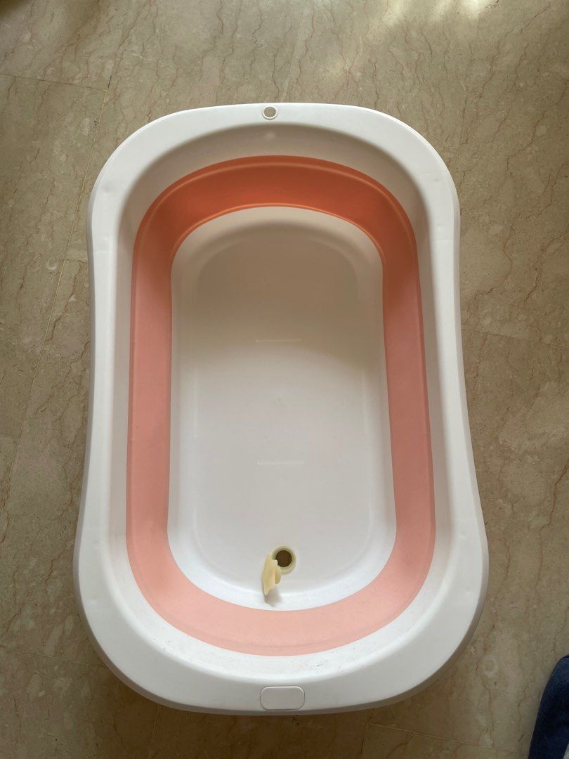 Baby bath tub shower basin foldable, Babies & Kids, Bathing & Changing