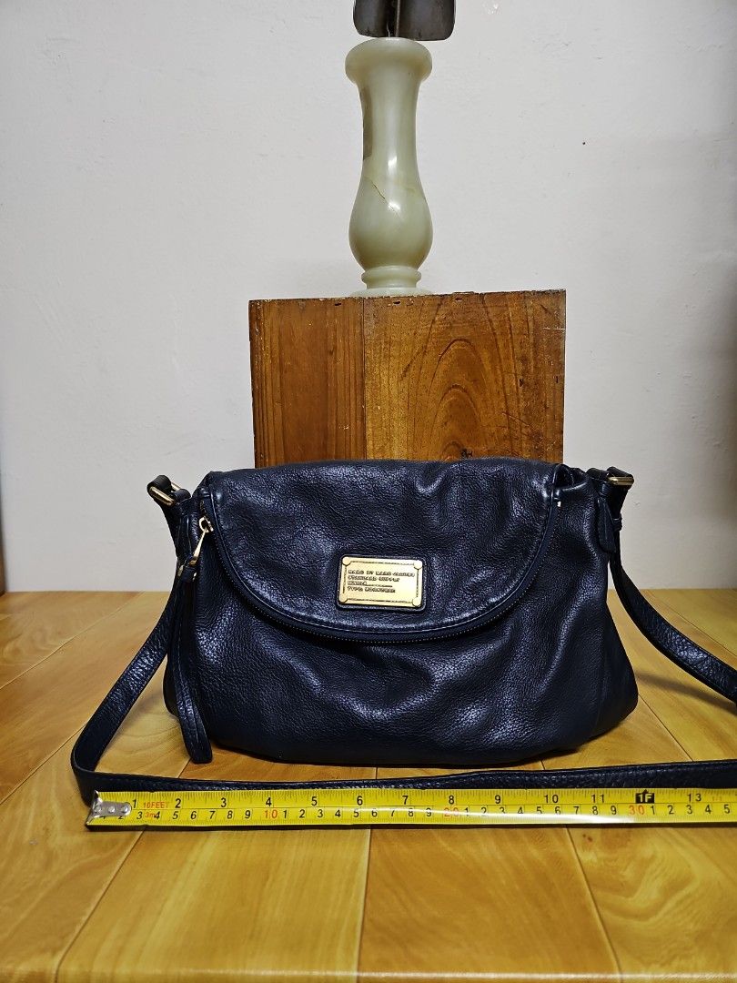 Marc jacobs hot sale sling bag
