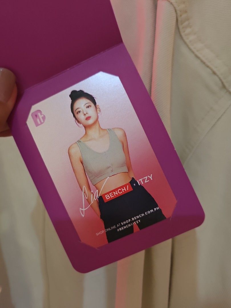 Bench x Itzy Photocards Yuna & Lia on Carousell