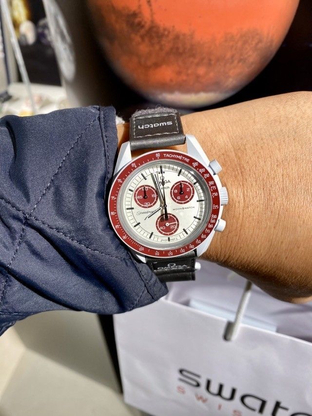 Brandnew omegaxswatch mission to pluto (Category: Luxury Watches) located in Quezon City. Submitted by jffoshop (Listing ID 1244773441, Image 1). Description: Brandnew po mission to pluto with box from japan.