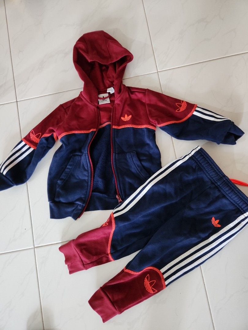 4t sales adidas tracksuit