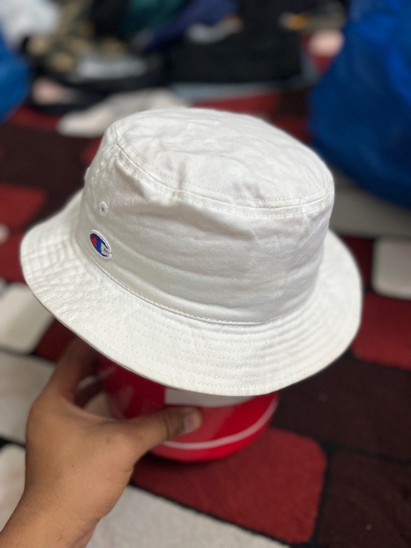 Champion bucket outlet hat white