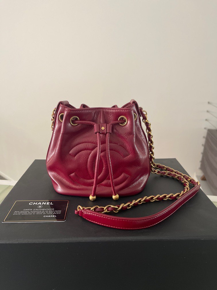 CHANEL Shiny Aged Calfskin CC Chain Mini Drawstring Bag Red 807937