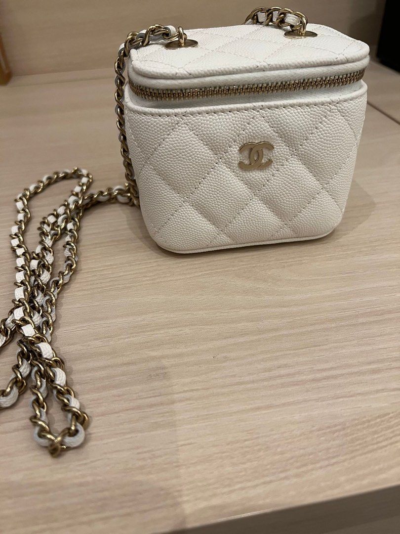 White chanel hotsell vanity case