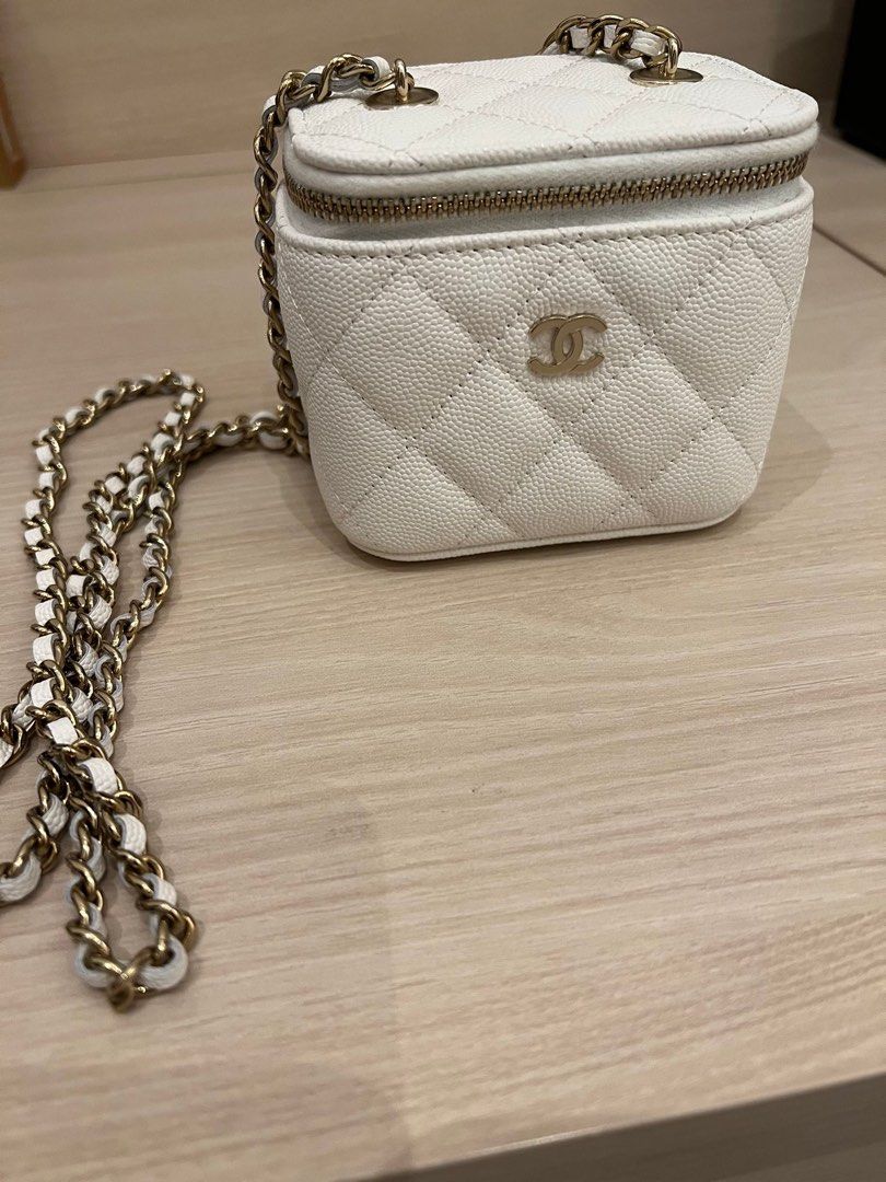 CHANEL Caviar Quilted Mini Coco Tassel Camera Case White 658926