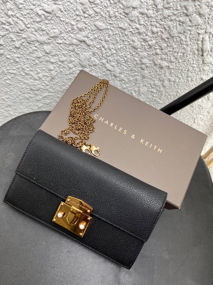 charles and keith long wallet chain｜TikTok Search